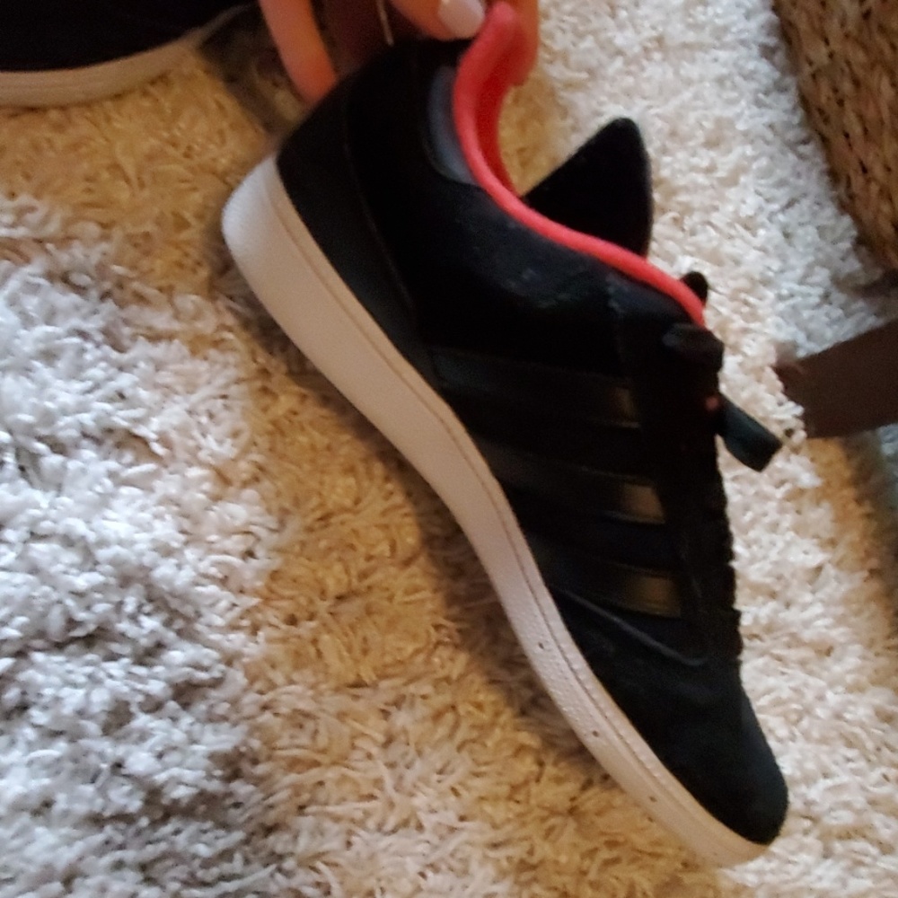Black Adidas - Picture 3 of 3